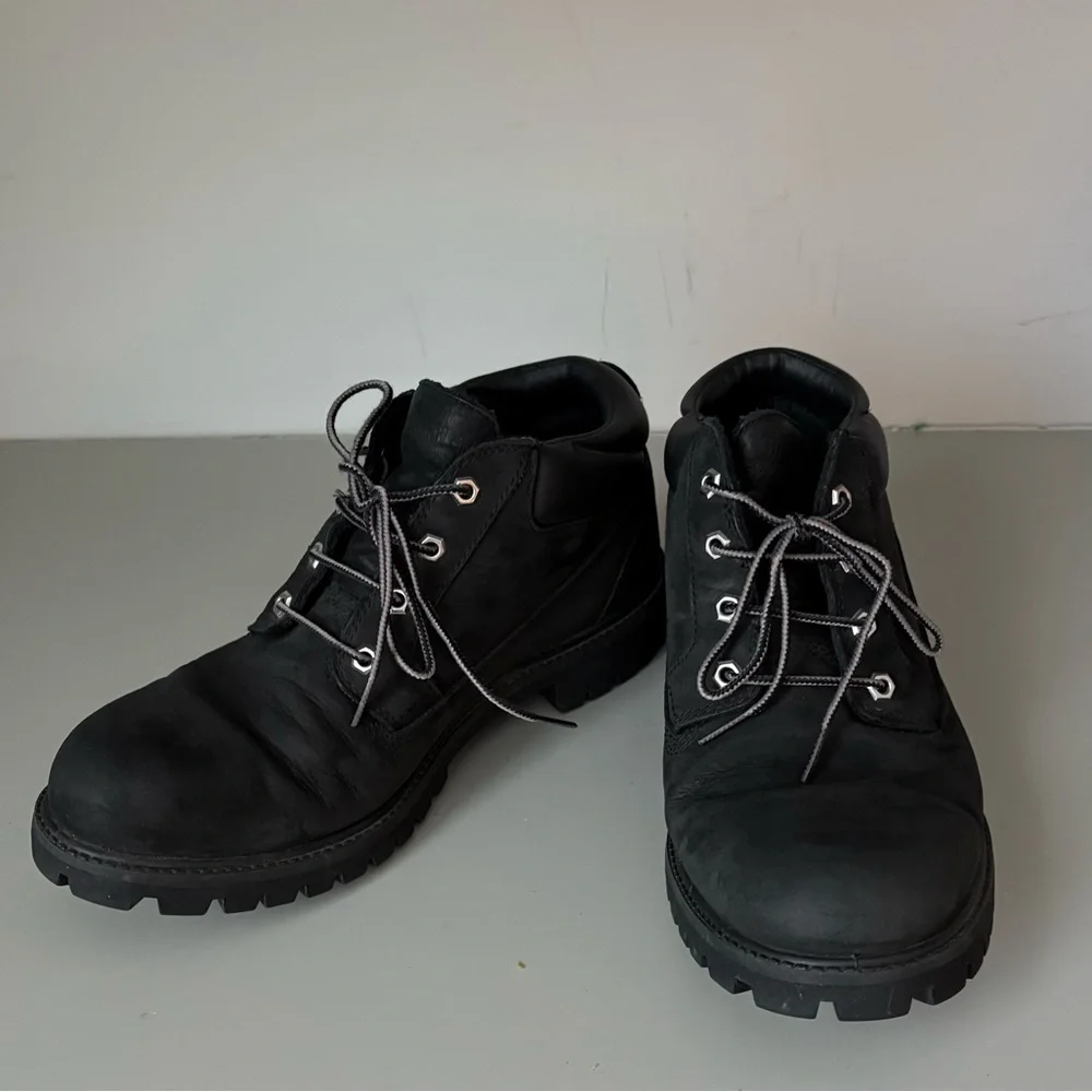 Timberland Men’s Black Leather Chukka Work Boots – Size 11